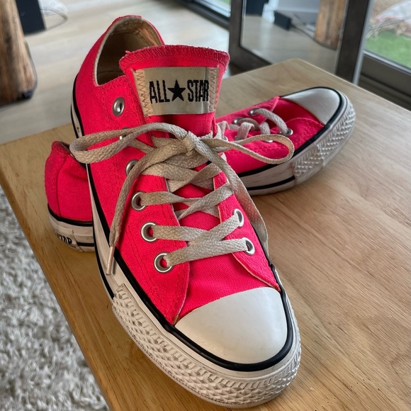 Neon Pink Converse - Picture 1 of 2